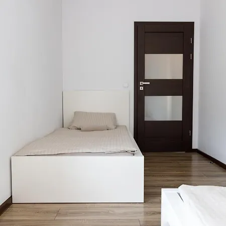 Golden - Two Bedrooms - Great Location&legnicka Daire *